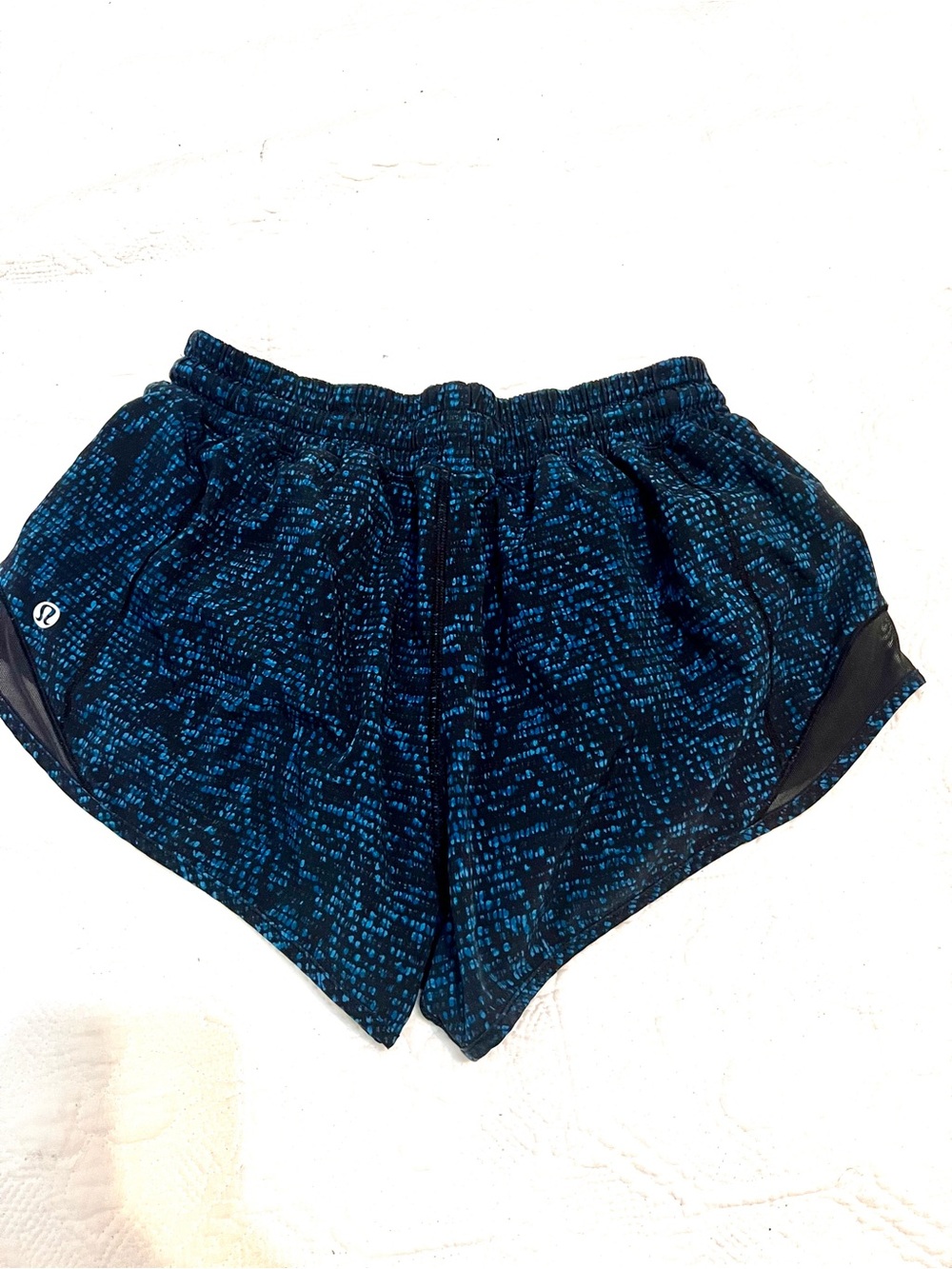 Lululemon Women's Performance Shorts in black/blue size 6